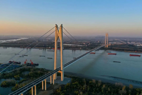 国内第一！世界第三！这座“超级工程”通车，法尔胜双核护航！